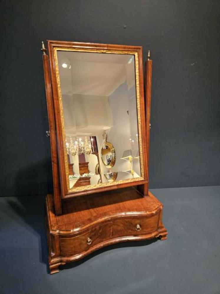 George III Serpentine Front Walnut Toilet Mirror - Image 2