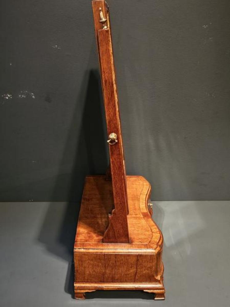 George III Serpentine Front Walnut Toilet Mirror - Image 4