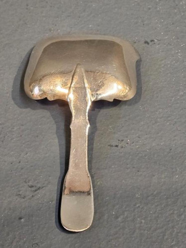 Fine Quality George III Silver Caddy Spoon - Image 2