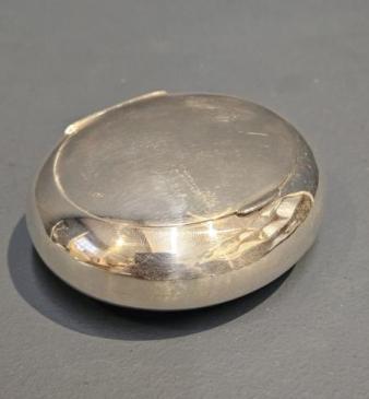 Silver Tobacco Pebble