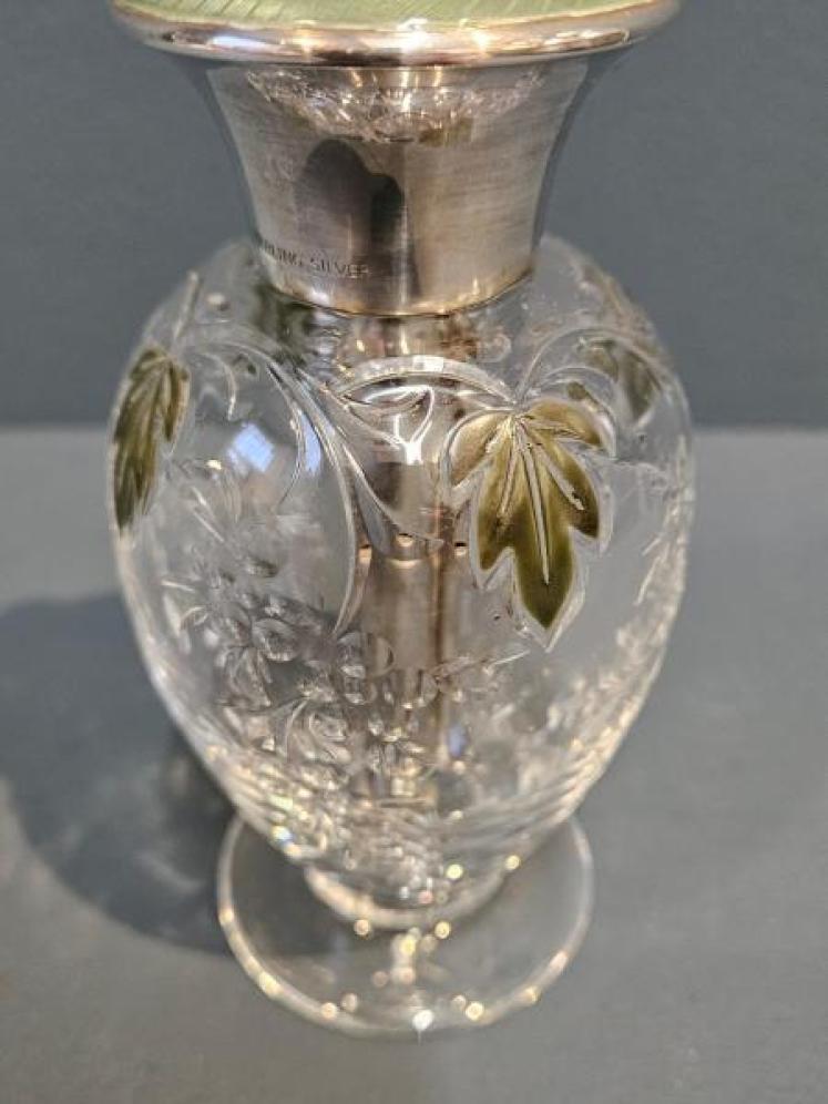 Silver and Laurel Green Engine Turned Enamel Scent Atomiser - Image 3