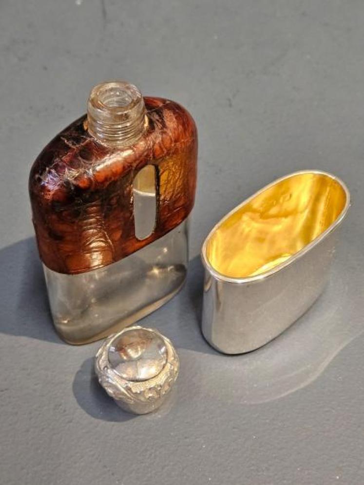 Victorian Silver and Crocodile Skin Hip Flask - Image 3