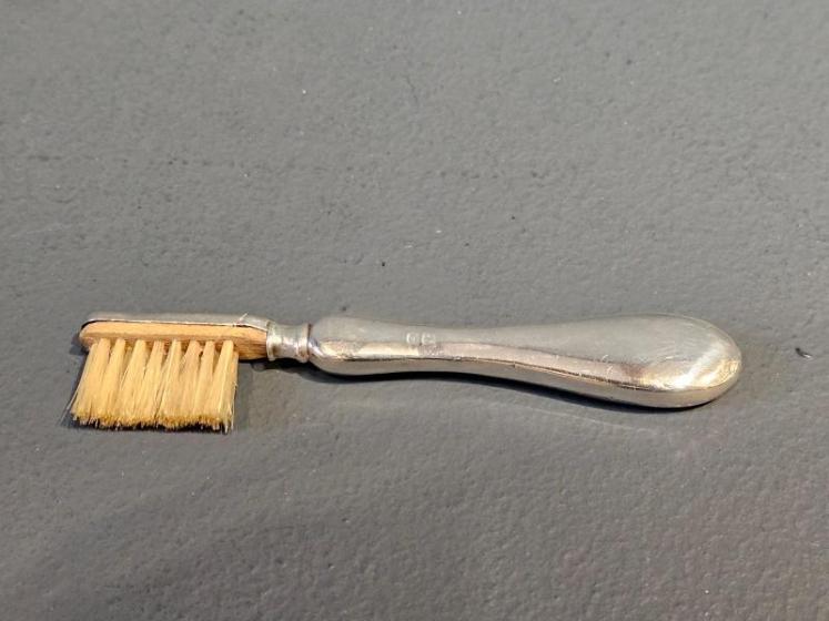 Edwardian Silver Moustache Brush - Image 5