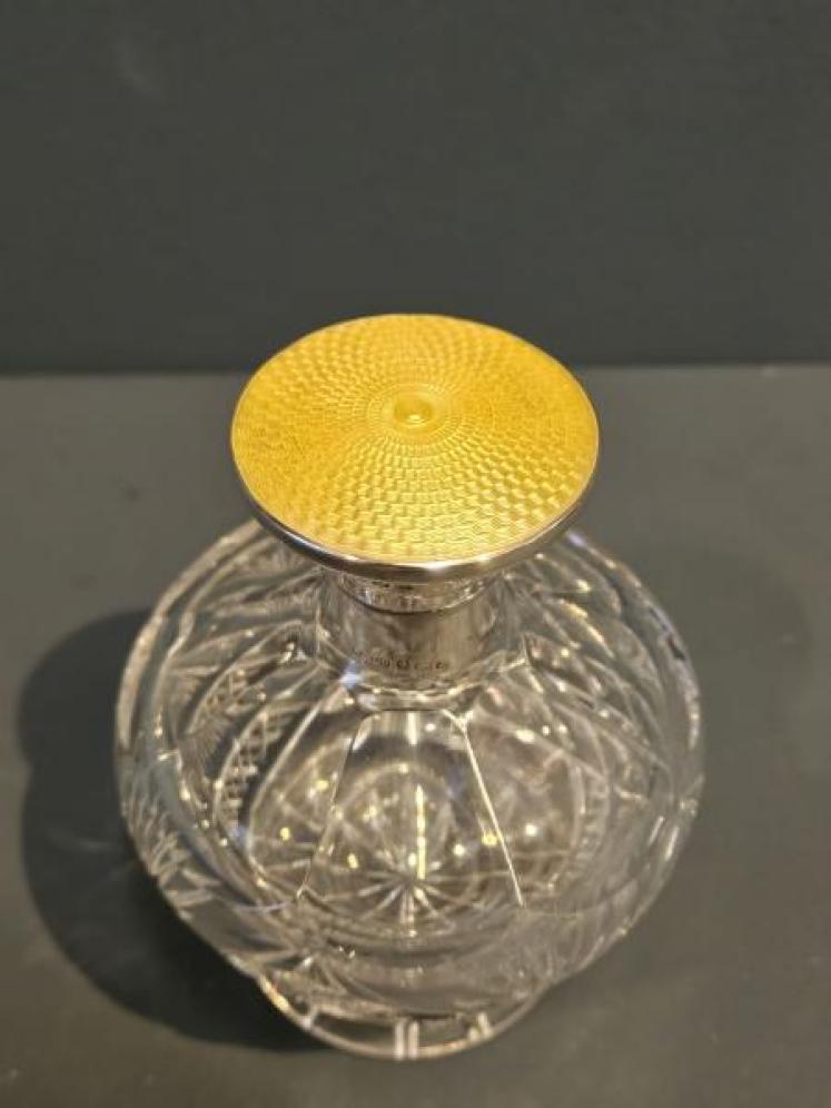 Silver and Yellow Engine Turned Enamel Topped Scent Bottle - Image 3