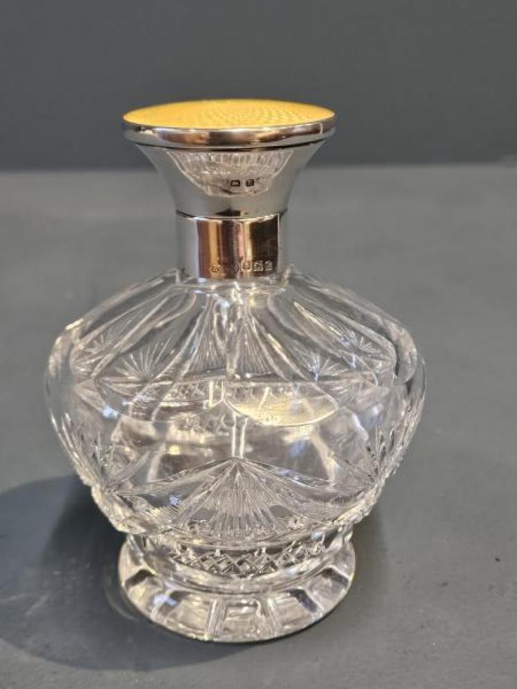 Silver and Yellow Engine Turned Enamel Topped Scent Bottle - Image 4