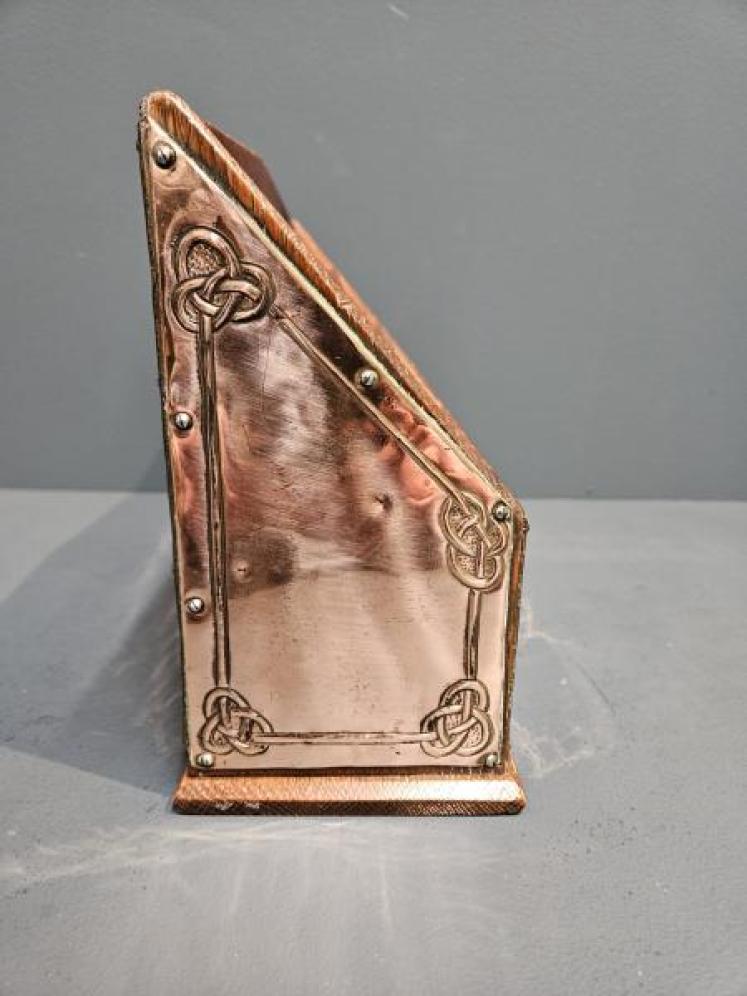 Glasgow School Copper on Oak Letter Rack - Image 4