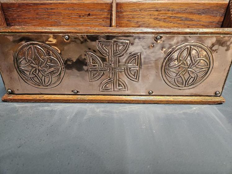 Glasgow School Copper on Oak Letter Rack - Image 7