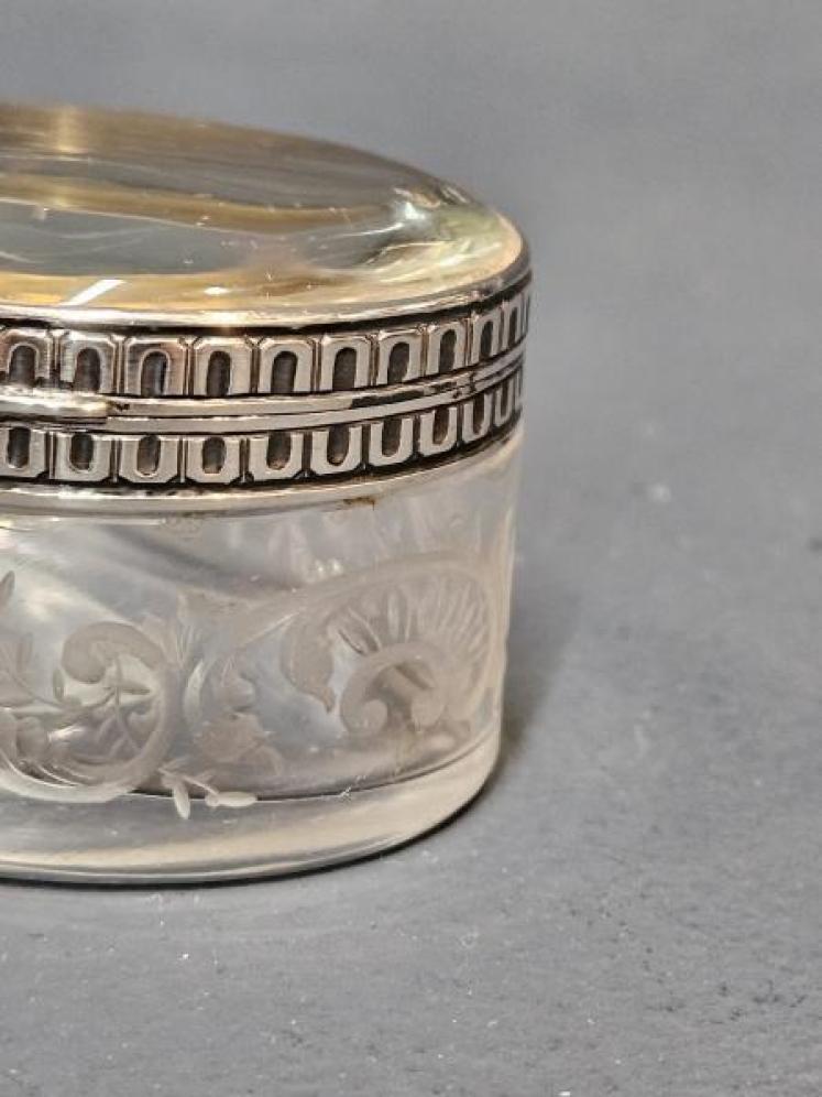 Victorian Silver and Crystal Magnifying Ring Box - Image 4