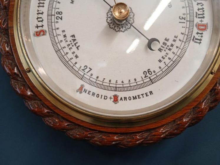 Victorian Oak Rope Twist Ship's Barometer - Image 5