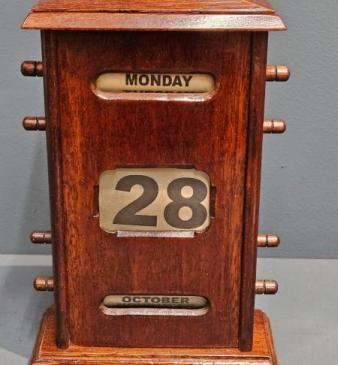 Edwardian Walnut Perpetual Calendar