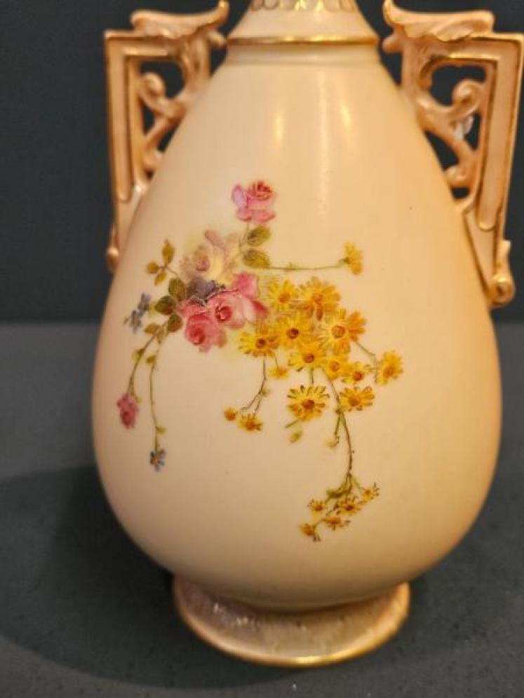 Edwardian Royal Worcester Blush Twin Handle Vase - Image 4
