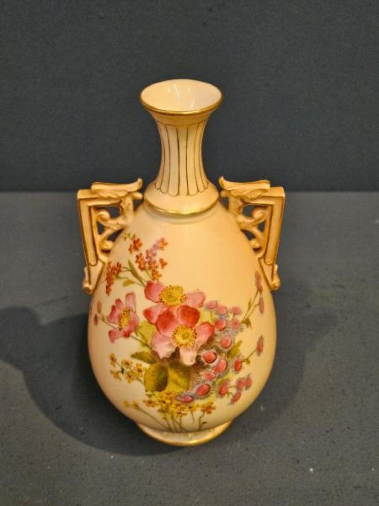 Edwardian Royal Worcester Blush Twin Handle Vase - Image 5