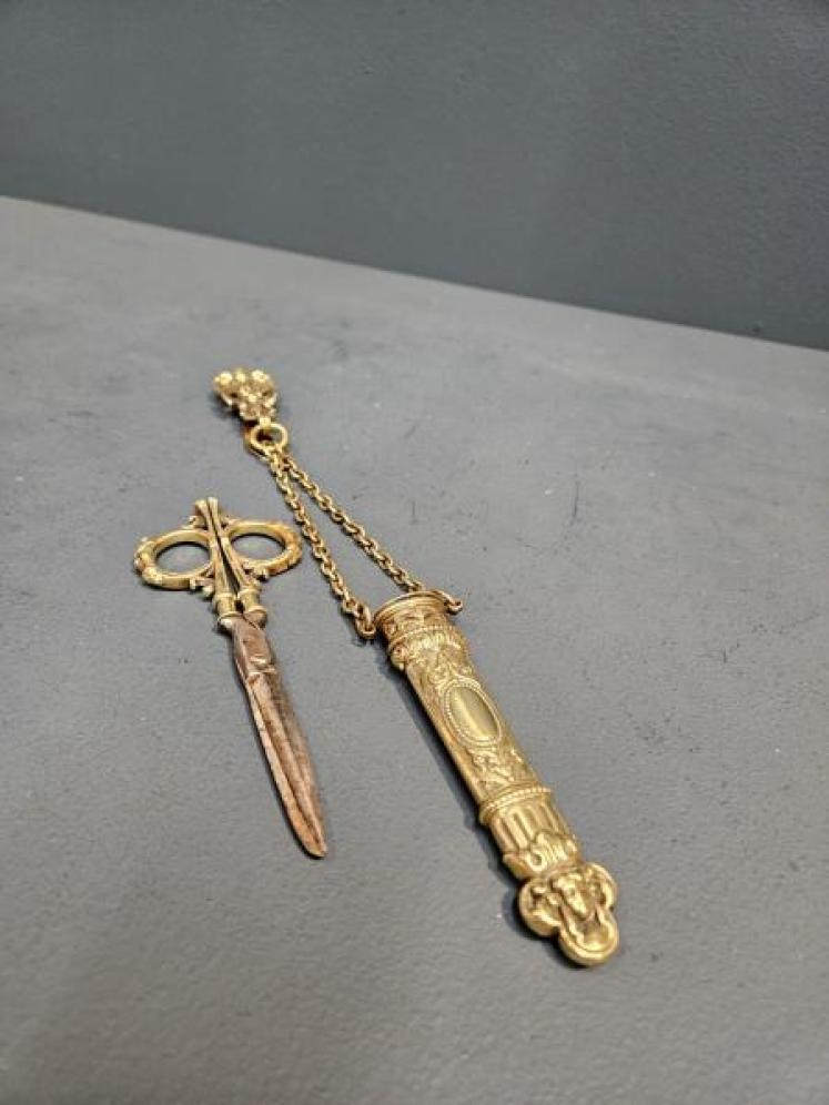 Victorian Brass Scissors and Hanging Sheath - Image 4
