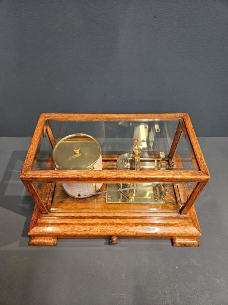 Immaculate Edwardian Oak Barograph - Image 3