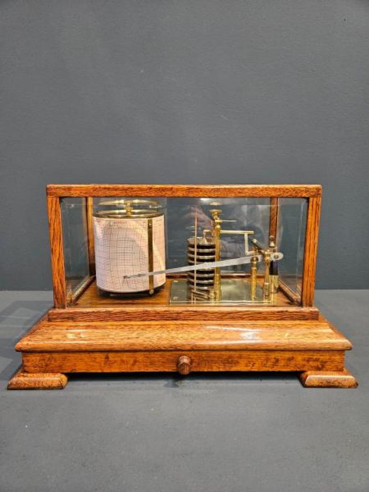 Immaculate Edwardian Oak Barograph - Image 7