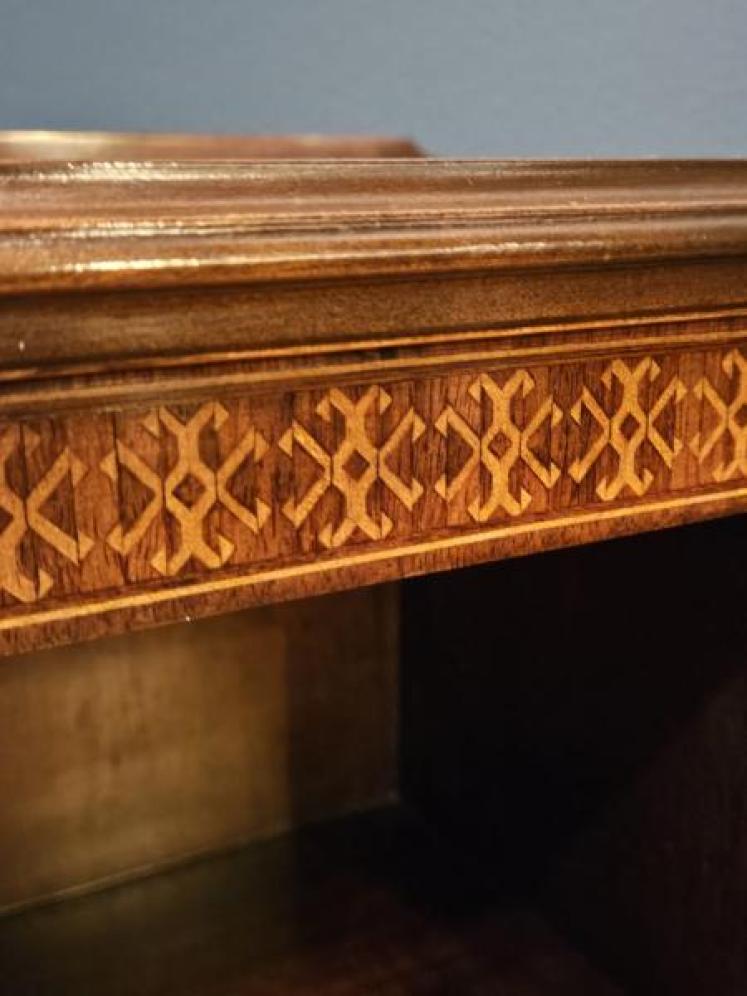 Small Edwardian Mahogany Waterfall Bookcase - Image 3