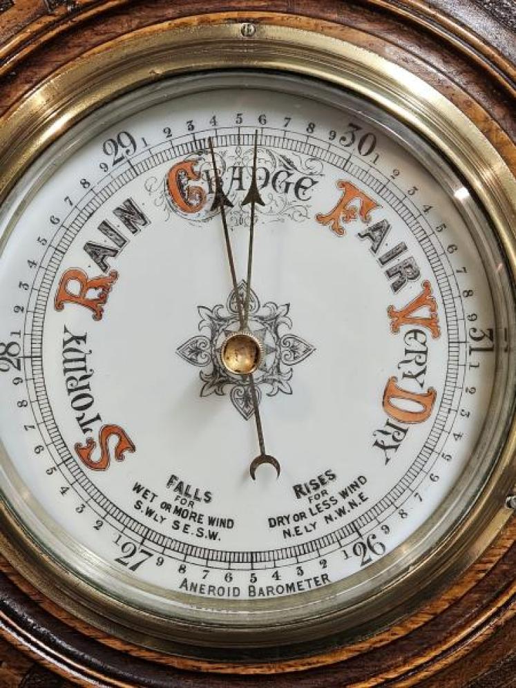 Victorian Oak Geometric Border Barometer - Image 3