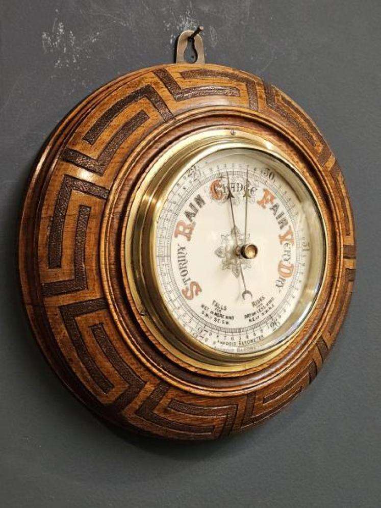 Victorian Oak Geometric Border Barometer - Image 4