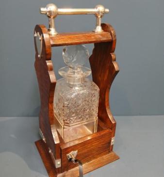 Victorian Single Bottle Oak Cased Tantalus