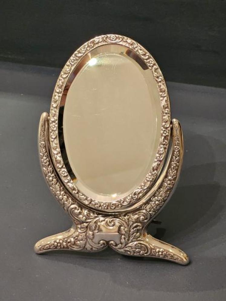 Unusual Edwardian Chester Silver Vanity Mirror - Image 1