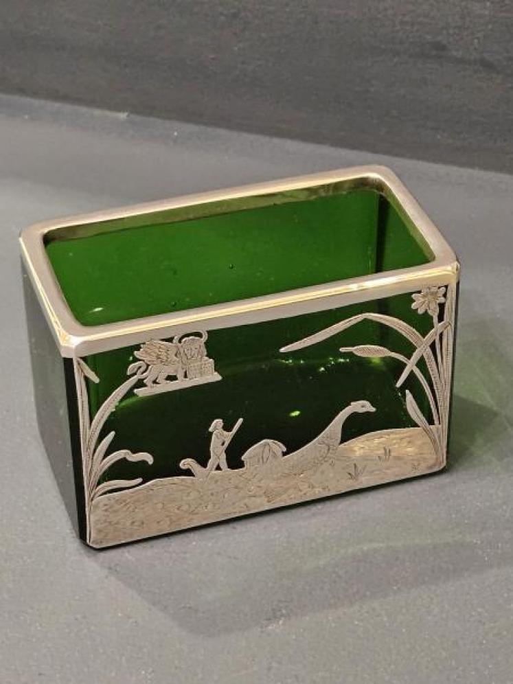 Venetian Silver Overlaid Emerald Green Desk Tidy - Image 3