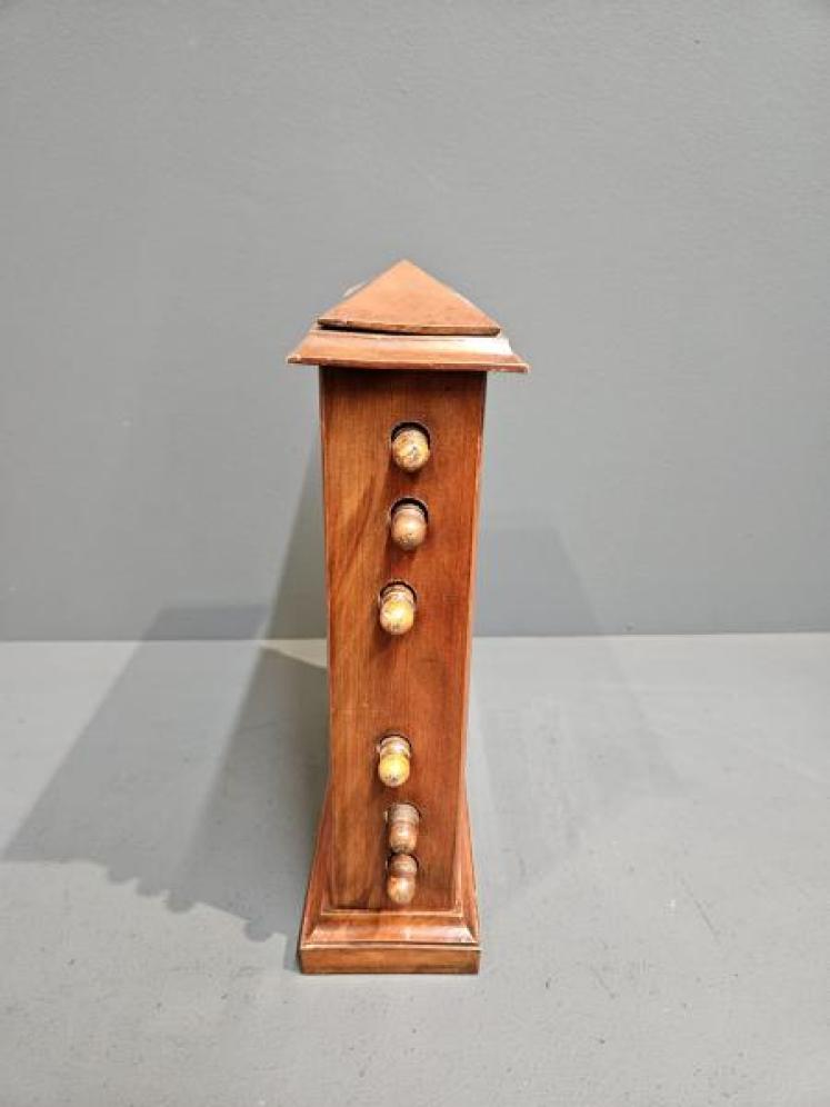 Edwardian Walnut Perpetual Desk Calendar  - Image 5