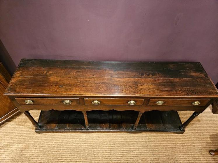 George III Oak Open Pot Board Dresser  - Image 4
