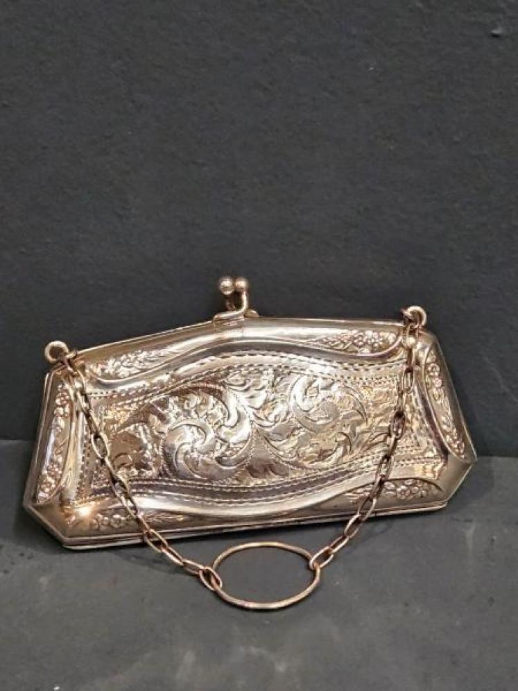 George V Engraved Silver Purse  - Image 1