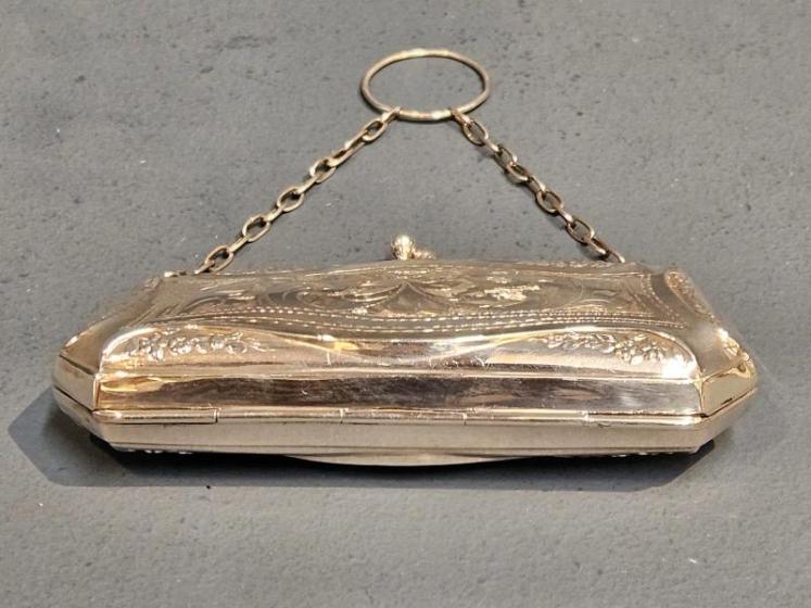 George V Engraved Silver Purse  - Image 7