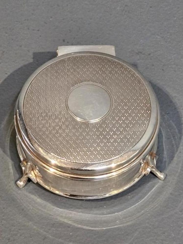 Edwardian Engine Turned Top Silver Ring Box - Image 2