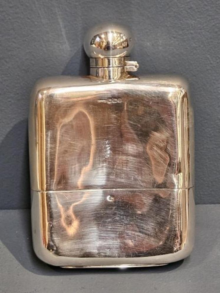 Large Victorian Silver Hip Flask with Drinking Cup - Image 4