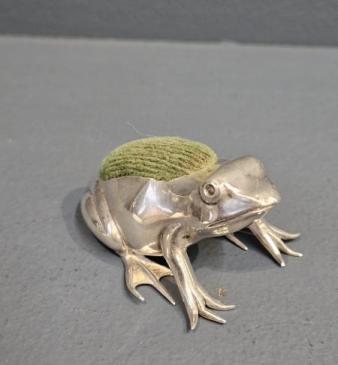 Silver Frog Pin Cushion