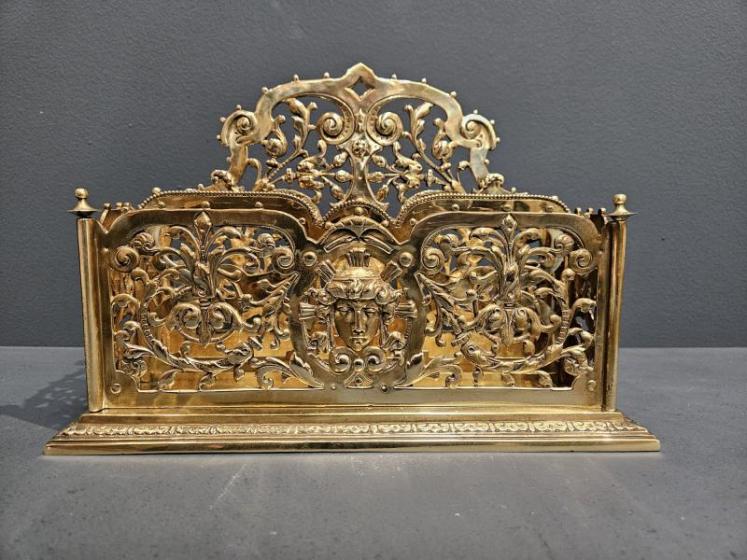 Top Quality Victorian Cast Brass Letter Rack - Image 3