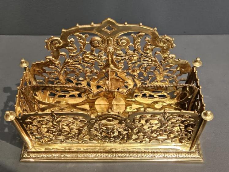 Top Quality Victorian Cast Brass Letter Rack - Image 5