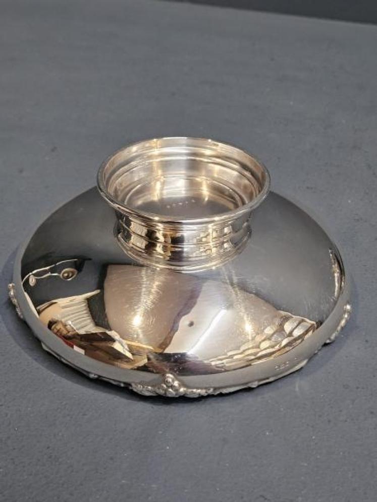 Superb Matching Pair of 18.12 Troy Oz Silver Dishes - Image 6