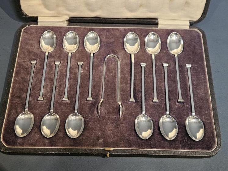 Set of 12 Silver Art Deco Spoons and Tongs - Image 2