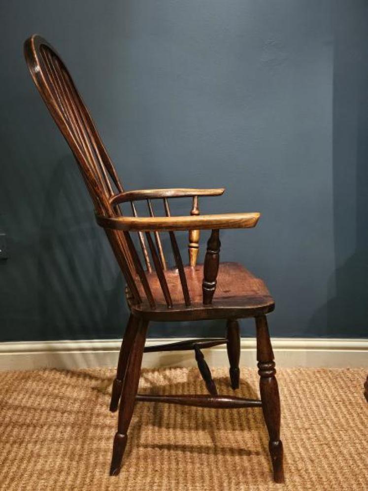 Georgian Ash and Elm Windsor Chair - Image 4