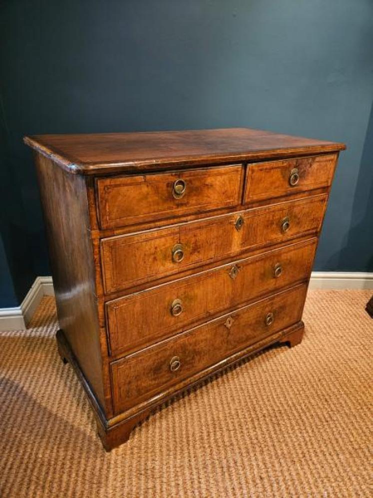 George I Walnut Chest  - Image 2