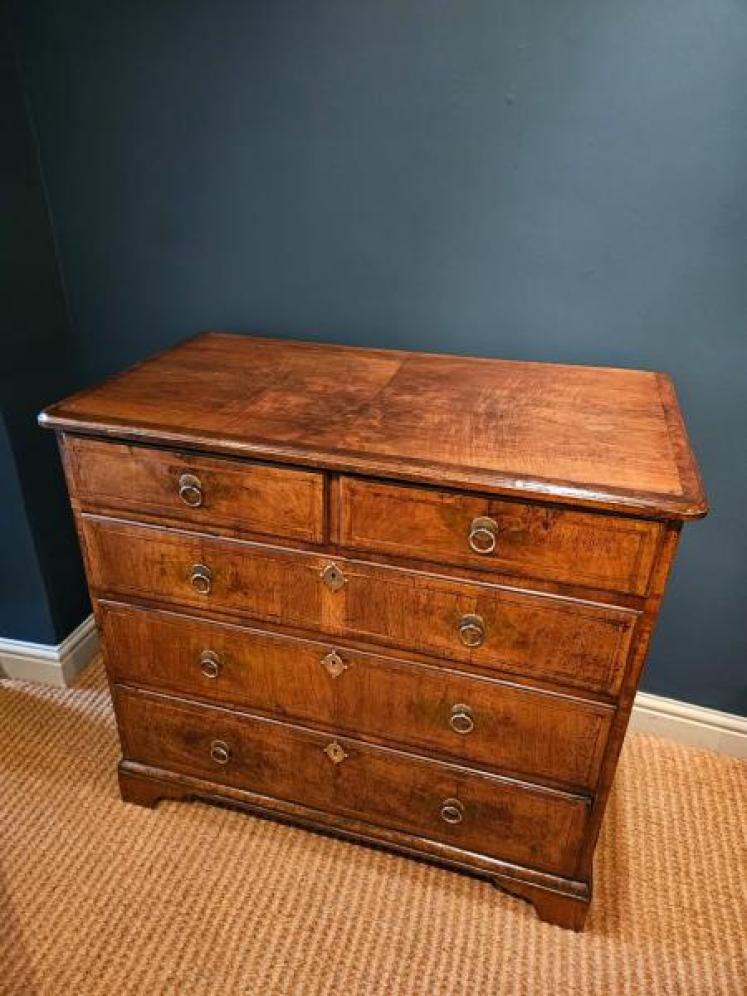 George I Walnut Chest  - Image 6