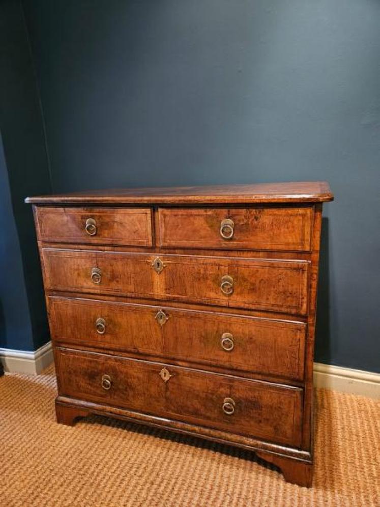 George I Walnut Chest  - Image 7