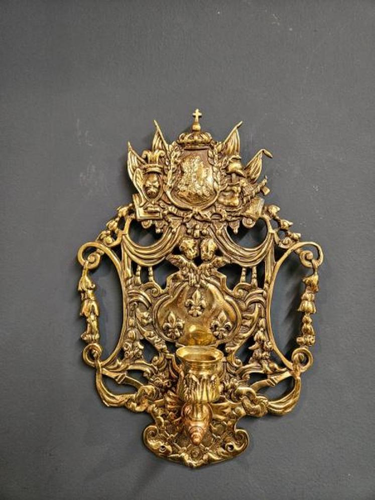 Victorian Brass Wall Sconce - Image 3