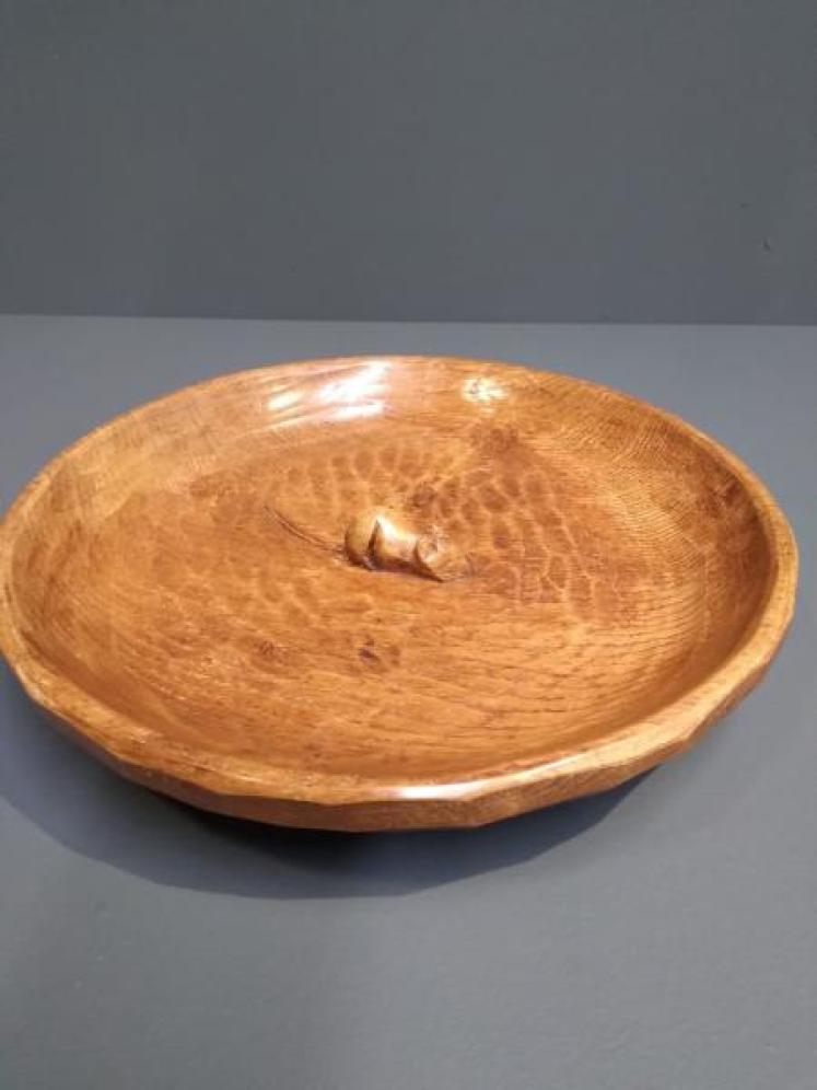 Large Thompson's of Kilburn Mouseman Adzed Oak Bowl  - Image 1
