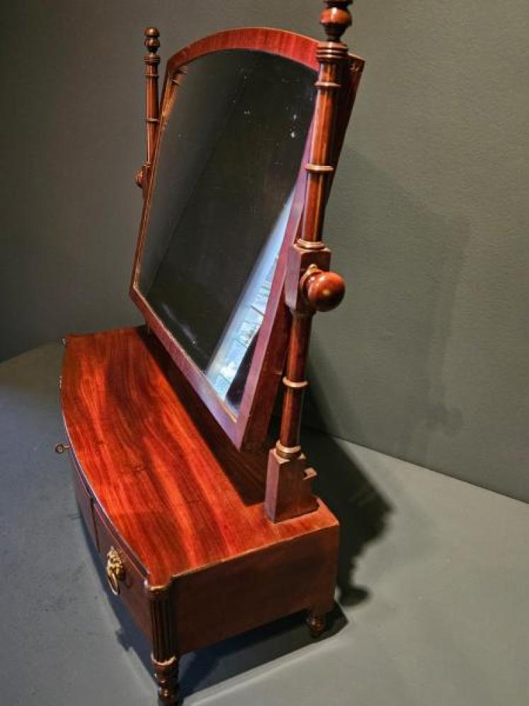 Regency Mahogany Toilet Mirror  - Image 5