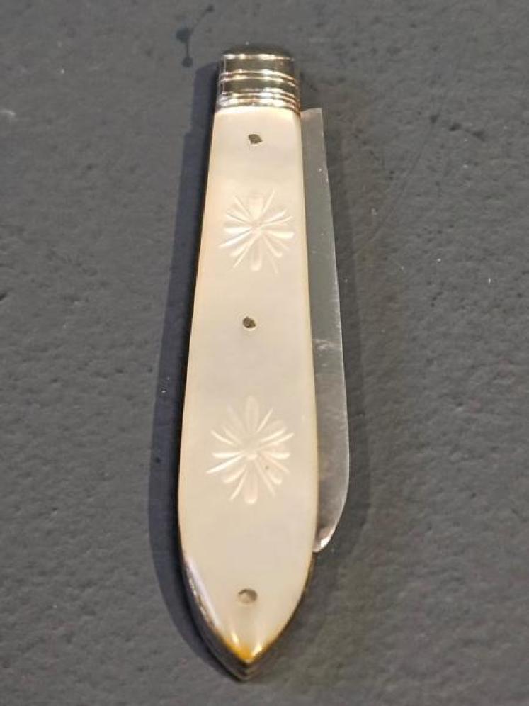 Engine Turned Silver Fruit Knife and Box - Image 5