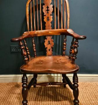 Victorian Yew and Elm Windsor Chair