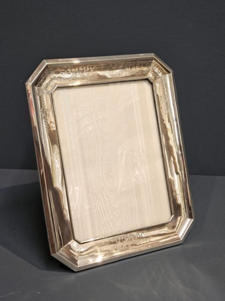 Superb Victorian Engraved Silver Portrait Sized Photo Frame - Image 4