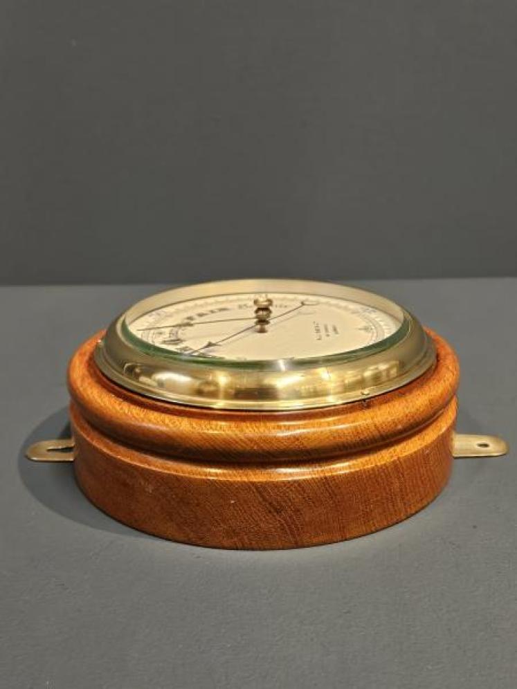 Superb Victorian Oak Cased Barometer by R & J Beck, London - Image 3