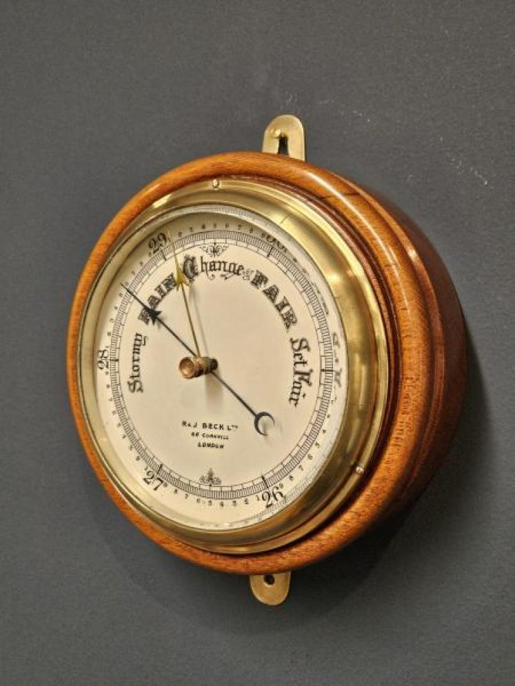 Superb Victorian Oak Cased Barometer by R & J Beck, London - Image 7