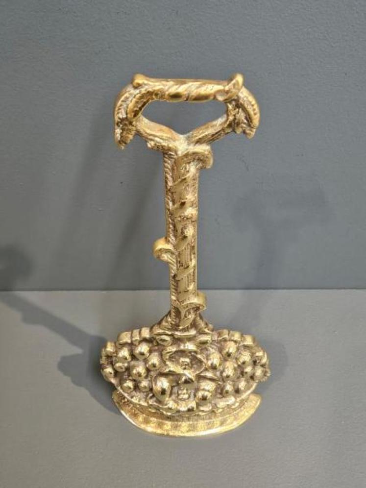 Victorian Brass Fruit Basket Door Stop - Image 5