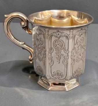 Early Victorian Engraved Silver 5.5 troy oz Mug